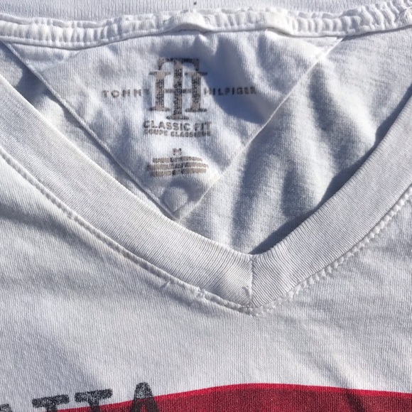 Tommy Hilfiger TH Regatta Graphic V-neck Tee - Picture 4 of 4